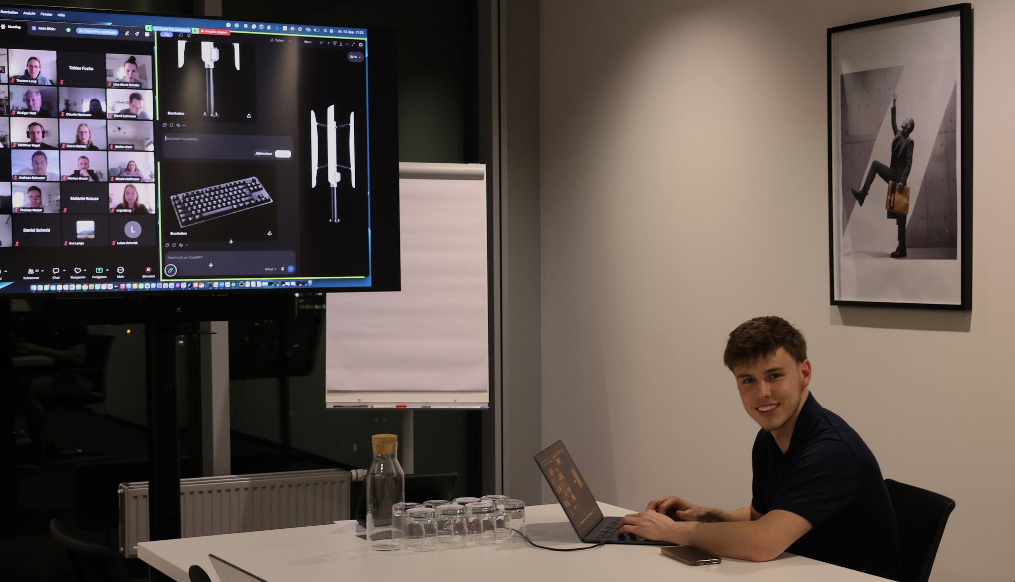 Lionel Hansen leitet eine Live-Schulung von AI-WORKS in Wien